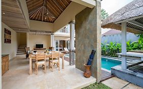 La Berceuse Resort And Villa Nusa Dua By Taritiya Collection